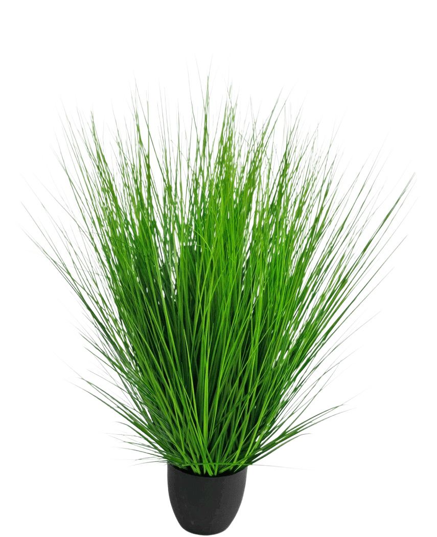 Die feuerhemmende Kunstrasenpflanze Zwiebel 110 cm hat lange, dünne, leuchtend grüne Halme, die dicht beieinander in einem kleinen schwarzen Topf vor einem schlichten weißen Hintergrund stehen.