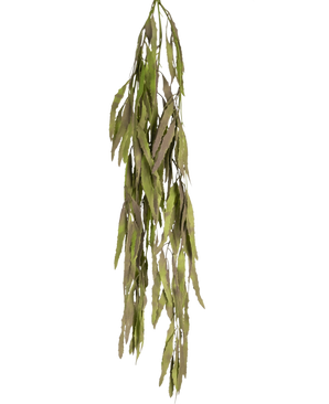 Die künstliche Hängepflanze Aloe Vera 102 cm hat lange, schmale grüne Blätter mit gezackten Rändern, die vor einem schlichten weißen Hintergrund herabfallen.