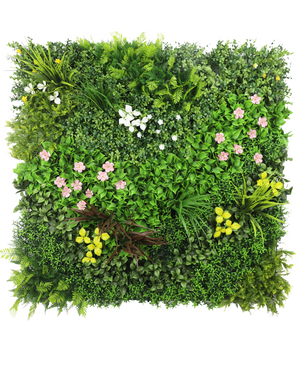 Die künstliche Hecke Vitality 100x100 cm UV ist eine quadratische Platte mit dichtem grünem Kunstlaub und verstreuten Büscheln kleiner rosa, gelber und weißer Blüten vor einem weißen Hintergrund.
