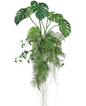 De Kunst hangplant Monstera/Varen bal 100 cm XL heeft weelderige groene tropische bladeren, waaronder splitbladmonstera en varens, met slingerende ranken en luchtwortels, prachtig gerangschikt en geïsoleerd op een witte achtergrond.