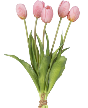 Een Kunsttulpenboeket Real Touch Roze 40 cm heeft vijf roze kunsttulpen met groene bladeren, aan de stelen gebonden met touw, afgebeeld op een witte achtergrond.